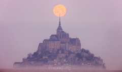  61A2371 Pleine lune sur le Mont Saint-Michel