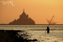 pêcheur au carrelet devant le Mont Saint-Michel - La Roche Torin - 50220 Courtils - Manche (50) -Basse-Normandie - France -