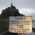 Panneau marée parking interdit au pied du Mont Saint-Michel