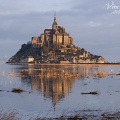 Mont Saint-Michel et son reflet.