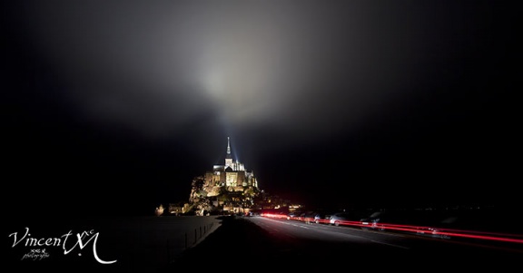 Mont Saint-Michel la nuit.