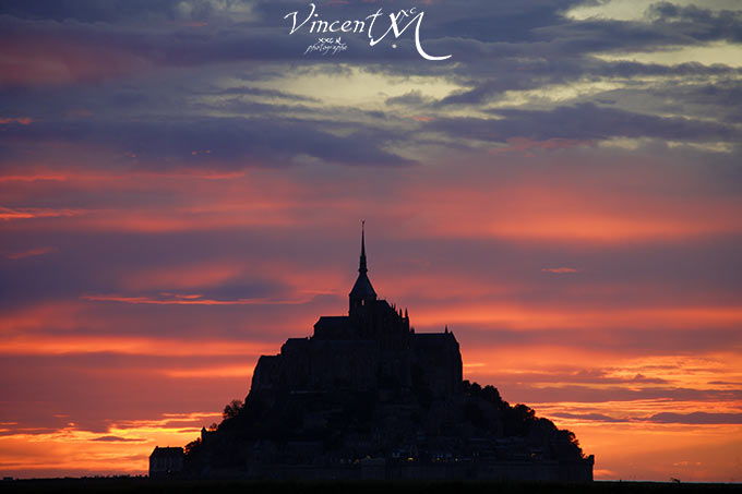 Soleil couchant sur le Mont-Saint-Michel